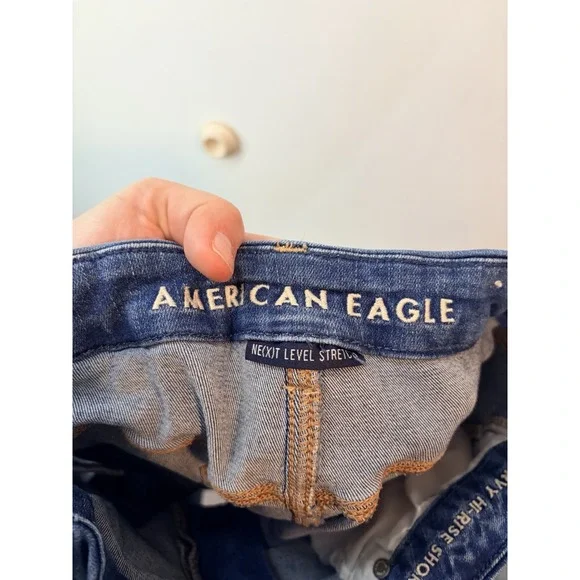 American Eagle Next Level Stretch Curvy High Rise Shortie Shorts Distressed 16 - Picture 3 of 5